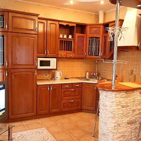 Park Apartment リヴィウ エクステリア 写真
